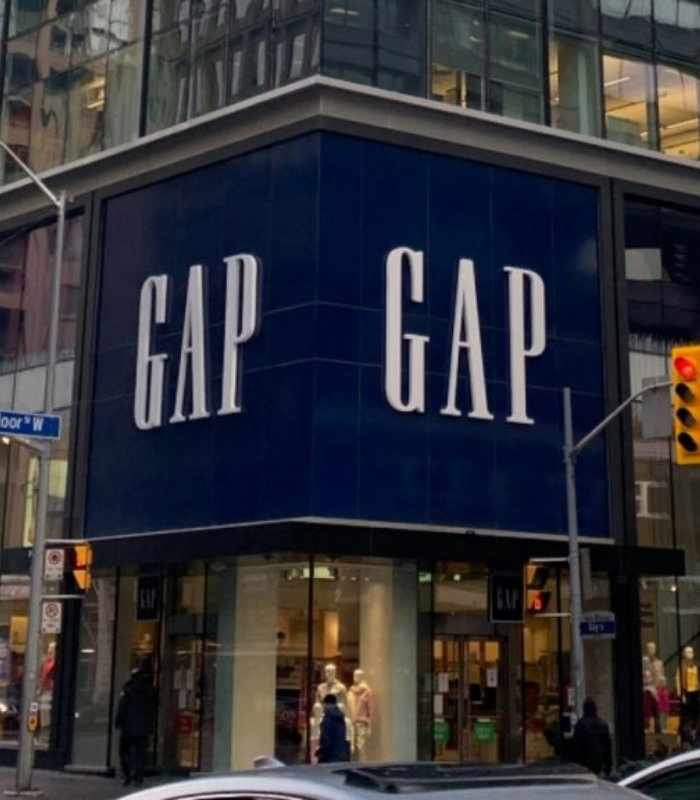 Featured image for "How do Gap Clothes Fit? Sizing Reviews from Real People" - Size Guides article by Tiffany