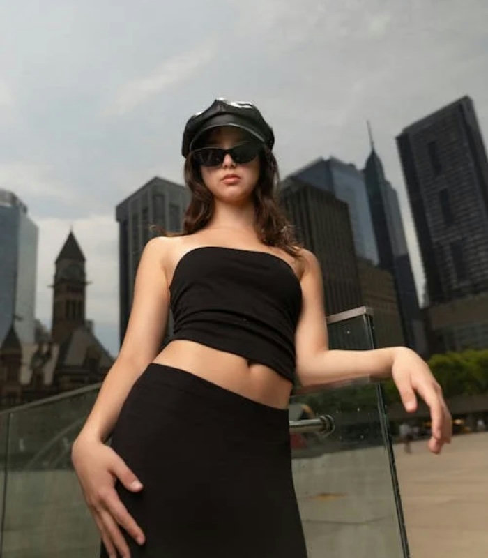 Featured image for "How to Find Your Niche as a Fashion Creator" - Social Media Strategies article by Tiffany